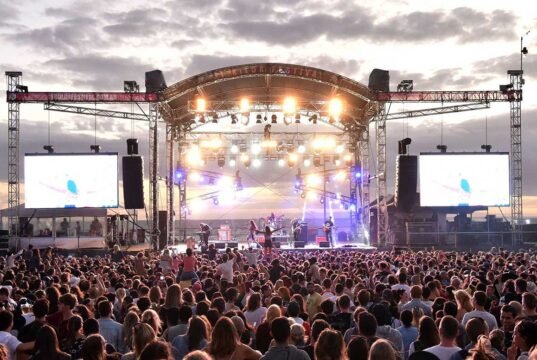 Melbourne’s Artistic Heart Shines at the St Kilda Festival st-kilda-festival-stage-2017