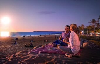 Ten Things to Do in and Around Darwin darwin-mindil-beach-sunset