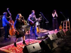 The Waifs: Australian Folk Rock at it’s Finest the-waifs_on_stage